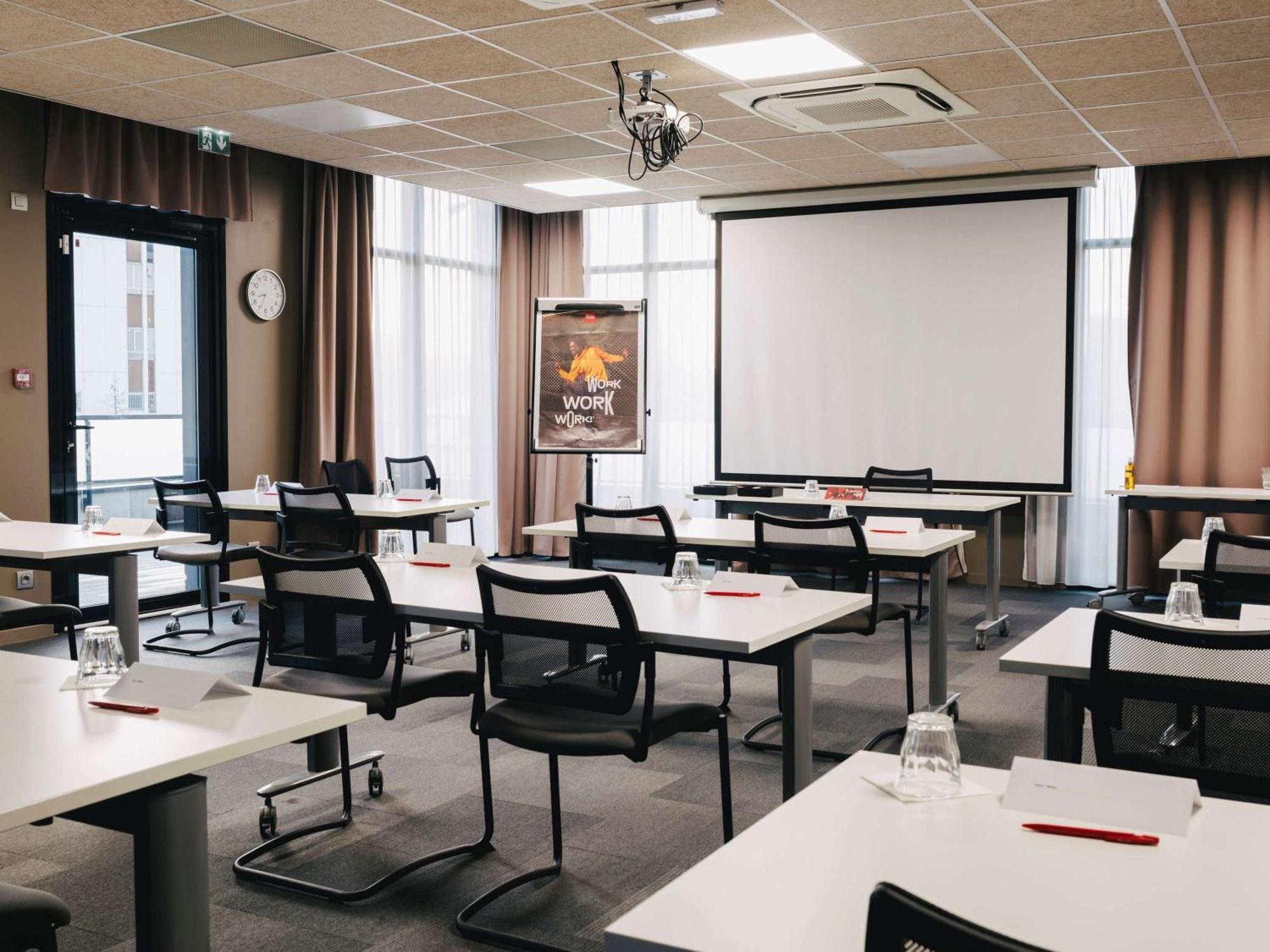 Ibis Rouen Centre Rive Gauche Mermoz Exterior foto